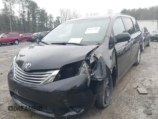 2017 Toyota Sienna XLE Auto Access Seat z VIN 5TDYZ3DC4HS784545, wystawiony jako IAAI lot #41427309 z przebiegiem 85 244 mil mil oraz . Historia ofert i sprzedaży dostępna na DreamBid. Obrazek 17.