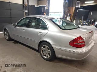 2006 Mercedes-Benz E-Class 3.5L with VIN WDBUF87J76X182677, listed as a IAAI auction lot 42016237 with 150,085 mi miles. Bid and sale history available at carsss.com. Image 3.