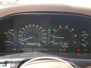 2001 Lexus LX 470 with VIN JTJHT00W913507524, listed as a Copart auction lot 51601785 with 171,779 mi miles and Salvage Title. Bid and sale history available at carsss.com. Image 9.