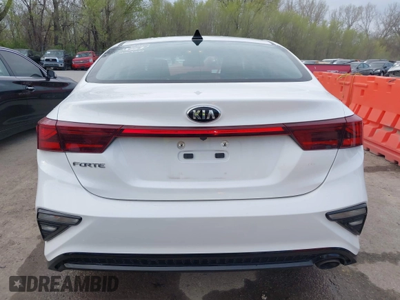 2021 Kia Forte LXS z VIN 3KPF24AD8ME360661, wystawiony jako IAAI lot #41955200 z przebiegiem 106 542 mil mil oraz . Historia ofert i sprzedaży dostępna na DreamBid. Obrazek 17.
