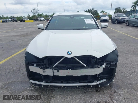 2025 BMW 3 Series 330i with VIN 3MW69CW00S8F10279, listed as a IAAI auction lot 42449705 with 8,908 mi miles and . Bid and sale history available at DreamBid. Image 13.
