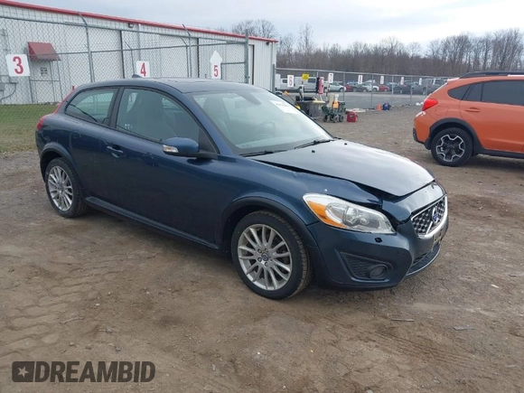 2011 Volvo C30 with VIN YV1672MK1B2220696, listed as a IAAI auction lot 41914435 with 81,626 mi miles and . Bid and sale history available at DreamBid. Image 1.