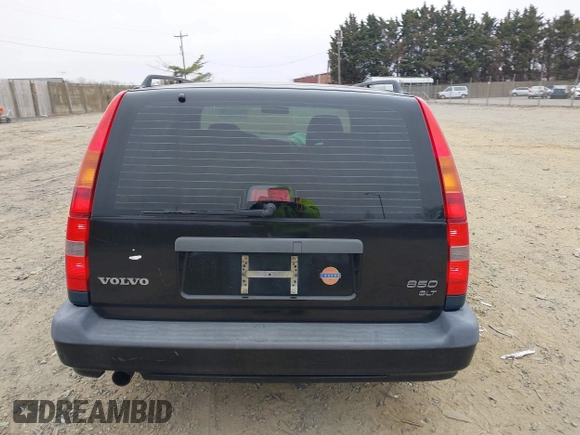 1996 Volvo 850 с VIN YV1LW5549T2173250, выставлен на аукционе IAAI как лот 41773998 с пробегом 224 384 миль миль и . История ставок и продаж доступна на DreamBid. Изображение 16.