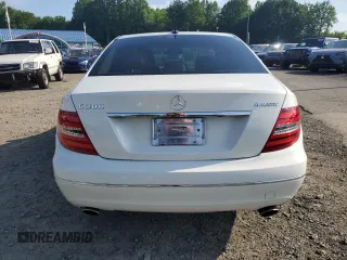 2012 Mercedes-Benz C 300 Sport с VIN WDDGF8BB9CA699384, выставлен на аукционе Copart как лот 62845925 с пробегом 121 796 миль миль и Списание • Salvage title. История ставок и продаж доступна на DreamBid. Изображение 6.