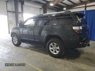 2024 Toyota 4Runner SR5 with VIN JTEMU5JR3R6239600, listed as a Copart auction lot 61255535 with 23,888 mi miles and Clean title. Bid and sale history available at DreamBid. Image 2.
