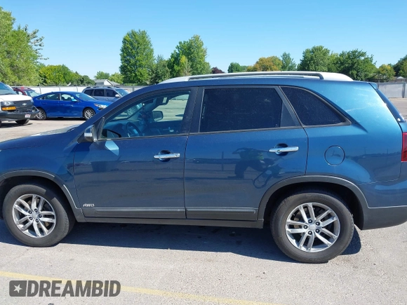 2015 Kia Sorento LX with VIN 5XYKTDA64FG554803, listed as a IAAI auction lot 42561844 with Not provided miles and . Bid and sale history available at DreamBid. Image 13.