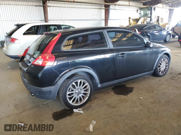 2009 Volvo C30 z VIN YV1MK672092144360, wystawiony jako Copart lot #49688415 z przebiegiem 142 631 mil mil oraz Szkoda całkowita • Salvage title. Historia ofert i sprzedaży dostępna na DreamBid. Obrazek 3.