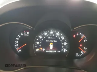 2015 Kia Sorento SX z VIN 5XYKWDA77FG614704, wystawiony jako Copart lot #59217985 z przebiegiem 200 675 mil mil oraz Czysty tytuł • Clean title. Historia ofert i sprzedaży dostępna na DreamBid. Obrazek 9.