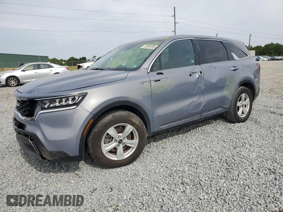 2022 Kia Sorento LX z VIN 5XYRG4LC0NG082538, wystawiony jako Copart lot #53809285 z przebiegiem 43 910 mil mil oraz Szkoda całkowita • Salvage title. Historia ofert i sprzedaży dostępna na DreamBid. Obrazek 1.