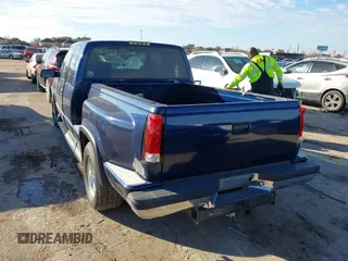 1998 Chevrolet Silverado 1500 with VIN 2GBEC19R0W1142967, listed as a IAAI auction lot 41353847 with 196,788 mi miles and . Bid and sale history available at DreamBid. Image 3.