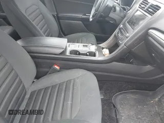 2017 Ford Fusion SE z VIN 3FA6P0H73HR283356, wystawiony jako IAAI lot #42416078 z przebiegiem 52 337 mil mil oraz . Historia ofert i sprzedaży dostępna na DreamBid. Obrazek 5.