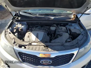 2013 Kia Sorento EX z VIN 5XYKUDA22DG335605, wystawiony jako Copart lot #47260645 z przebiegiem 175 314 mil mil oraz Szkoda całkowita • Salvage title. Historia ofert i sprzedaży dostępna na DreamBid. Obrazek 12.