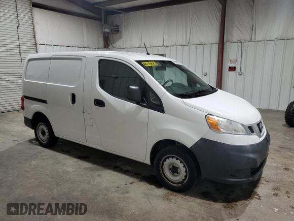 2017 Nissan NV200 S z VIN 3N6CM0KN1HK700458, wystawiony jako Copart lot #56231255 z przebiegiem 199 622 mil mil oraz Czysty tytuł • Clean title. Historia ofert i sprzedaży dostępna na DreamBid. Obrazek 4.