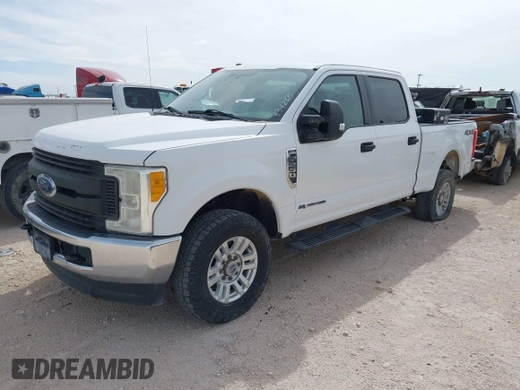 2017 Ford F-250 Lariat z VIN 1FT7W2BT7HEE48637, wystawiony jako IAAI lot #42234510 z przebiegiem 200 831 mil mil oraz . Historia ofert i sprzedaży dostępna na DreamBid. Obrazek 17.
