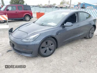 2023 Tesla Model 3 z VIN 5YJ3E1EA3PF699724, wystawiony jako IAAI lot #40654814 z przebiegiem Nie podano mil oraz . Historia ofert i sprzedaży dostępna na DreamBid. Obrazek 18.