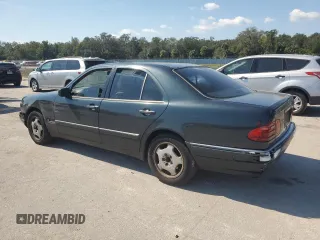 1997 Mercedes-Benz E-Class with VIN WDBJF72F1VA281996, listed as a Copart auction lot 81873634 with 207,175 mi miles and Non Repairable. Bid and sale history available at carsss.com. Image 2.
