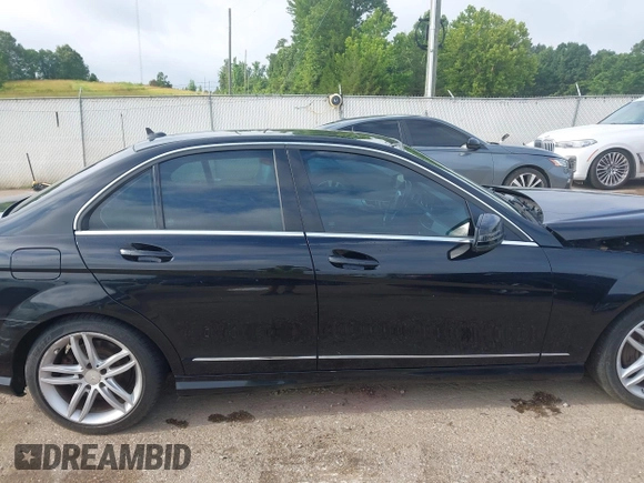 2014 Mercedes-Benz C 250 Sport с VIN WDDGF4HBXEA961769, выставлен на аукционе IAAI как лот 42474680 с пробегом 174 724 миль миль и . История ставок и продаж доступна на DreamBid. Изображение 14.