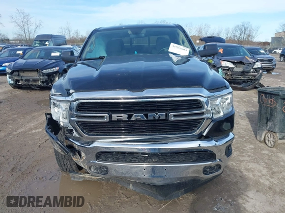 2019 Ram 1500 Big Horn z VIN 1C6SRFFT7KN658334, wystawiony jako IAAI lot #41930603 z przebiegiem 84 124 mil mil oraz . Historia ofert i sprzedaży dostępna na DreamBid. Obrazek 12.