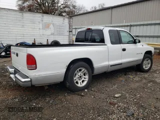 2001 Dodge Dakota Sport with VIN 1B7GL22N01S284441, listed as a Copart auction lot 83486504 with 114,613 mi miles and Salvage Title. Bid and sale history available at carsss.com. Image 3.