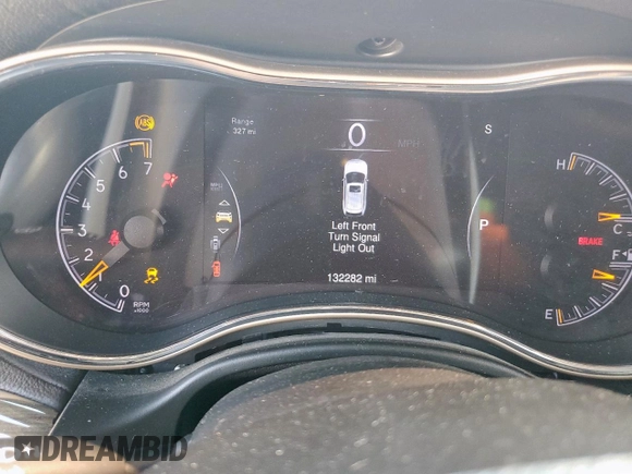 2015 Jeep Grand Cherokee Overland with VIN 1C4RJECG3FC686536, listed as a Copart auction lot 61058215 with 132,282 mi miles and Salvage title. Bid and sale history available at DreamBid. Image 9.