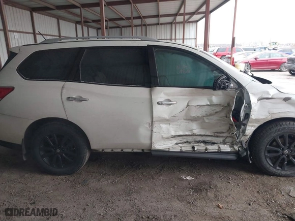 2016 Nissan Pathfinder SL with VIN 5N1AR2MN8GC602760, listed as a IAAI auction lot 41608173 with 124,117 mi miles. Bid and sale history available at carsss.com. Image 13.