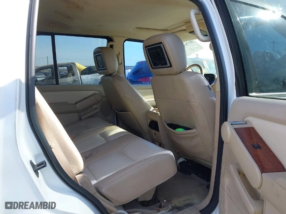 2006 Ford Explorer Eddie Bauer with VIN 1FMEU74E76UA10983, listed as a IAAI auction lot 41793673 with 118,696 mi miles. Bid and sale history available at carsss.com. Image 8.