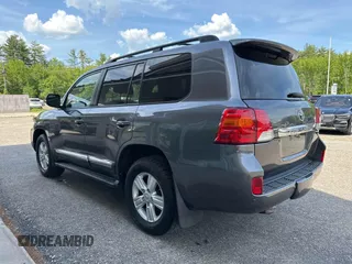 2013 Toyota Land Cruiser z VIN JTMHY7AJ8D4016294, wystawiony jako IAAI lot #42382846 z przebiegiem 199 983 mil mil oraz . Historia ofert i sprzedaży dostępna na DreamBid. Obrazek 3.