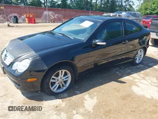 2002 Mercedes-Benz C 230/260/280/320 с VIN WDBRN47JX2A275305, выставлен на аукционе IAAI как лот 42231276 с пробегом 118 556 миль миль и . История ставок и продаж доступна на DreamBid. Изображение 2.