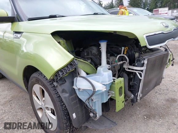 2015 Kia Soul with VIN KNDJN2A20F7801786, listed as a IAAI auction lot 41934766 with 85,251 mi miles. Bid and sale history available at carsss.com. Image 14.