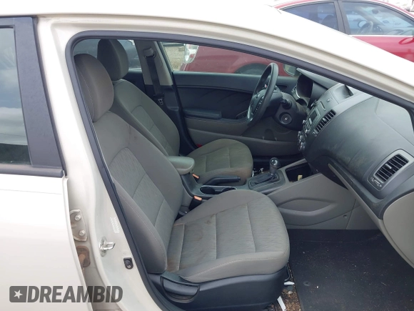 2015 Kia Forte LX with VIN KNAFK4A66F5314811, listed as a IAAI auction lot 42054640 with 123,901 mi miles. Bid and sale history available at carsss.com. Image 5.