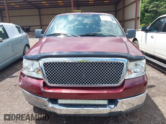 2005 Ford F-150 XLT z VIN 1FTRW12W15KC97658, wystawiony jako IAAI lot #42507791 z przebiegiem 303 492 mil mil oraz . Historia ofert i sprzedaży dostępna na DreamBid. Obrazek 6.