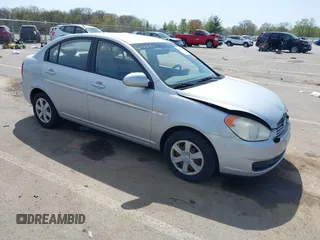 2007 Hyundai Accent GLS с VIN KMHCN46C67U086386, выставлен на аукционе IAAI как лот 42116341 с пробегом 89 746 миль миль и . История ставок и продаж доступна на DreamBid. Изображение 1.