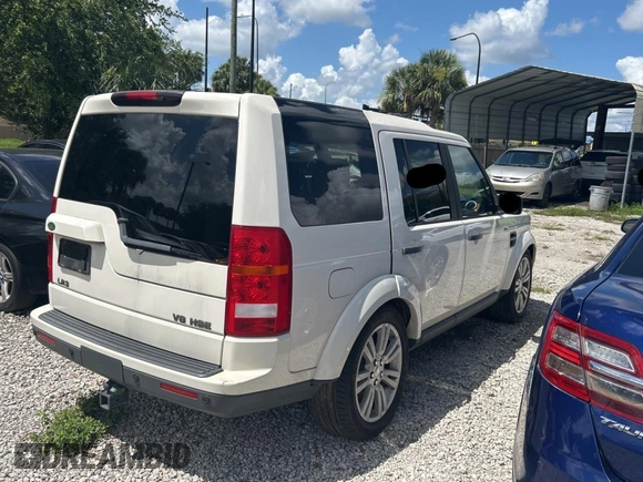2009 Land Rover LR3 HSE with VIN SALAG25429A495471, listed as a Copart auction lot 61038485 with 201,193 mi miles and Clean title. Bid and sale history available at DreamBid. Image 4.