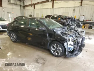 2021 Kia Forte LXS with VIN 3KPF24AD6ME391617, listed as a Copart auction lot 61461165 with 61,272 mi miles and Salvage title. Bid and sale history available at DreamBid. Image 4.