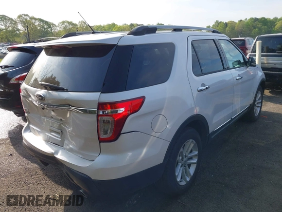 2013 Ford Explorer XLT with VIN 1FM5K7D81DGA97095, listed as a IAAI auction lot 42003091 with 143,148 mi miles. Bid and sale history available at carsss.com. Image 4.