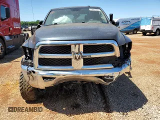 2015 Ram 2500 Tradesman z VIN 3C6UR5CL1FG667486, wystawiony jako Copart lot #57607355 z przebiegiem 43 716 mil mil oraz Szkoda całkowita • Salvage title. Historia ofert i sprzedaży dostępna na DreamBid. Obrazek 5.