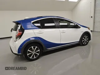 2018 Toyota Prius One z VIN JTDKDTB3XJ1599863, wystawiony jako Copart lot #53509845 z przebiegiem 89 227 mil mil oraz Czysty tytuł • Clean title. Historia ofert i sprzedaży dostępna na DreamBid. Obrazek 3.