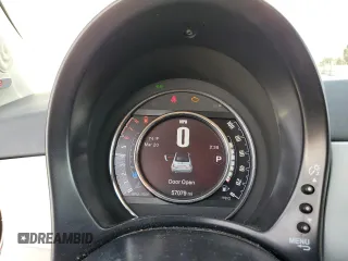 2017 FIAT 500 Pop z VIN 3C3CFFLR8HT544001, wystawiony jako Copart lot #49468035 z przebiegiem 57 079 mil mil oraz Szkoda całkowita • Salvage title. Historia ofert i sprzedaży dostępna na DreamBid. Obrazek 9.