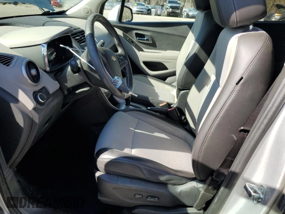 2016 Chevrolet Trax LT z VIN 3GNCJLSB1GL202618, wystawiony jako Copart lot #50029245 z przebiegiem 112 115 mil mil oraz Czysty tytuł • Clean title. Historia ofert i sprzedaży dostępna na DreamBid. Obrazek 7.