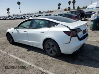 2023 Tesla Model 3 z VIN 5YJ3E1EA6PF517935, wystawiony jako Copart lot #60980325 z przebiegiem 45 496 mil mil oraz Szkoda całkowita • Salvage title. Historia ofert i sprzedaży dostępna na DreamBid. Obrazek 2.