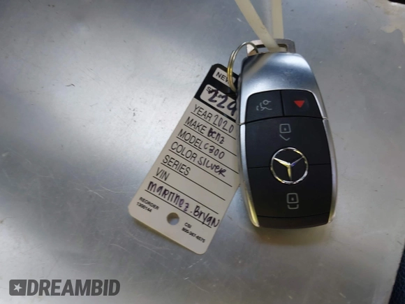 2020 Mercedes-Benz C 300 с VIN WDDWF8DB7LR526991, выставлен на аукционе IAAI как лот 40438514 с пробегом 49 781 миль миль и . История ставок и продаж доступна на DreamBid. Изображение 11.