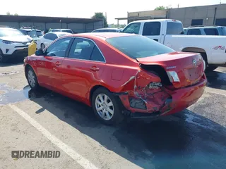 2007 Toyota Camry z VIN JTNBB46K673009891, wystawiony jako IAAI lot #42161828 z przebiegiem 220 292 mil mil oraz . Historia ofert i sprzedaży dostępna na DreamBid. Obrazek 3.