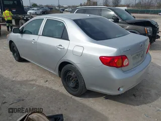 2010 Toyota Corolla z VIN 1NXBU4EEXAZ374601, wystawiony jako IAAI lot #41839300 z przebiegiem 194 254 mil mil oraz . Historia ofert i sprzedaży dostępna na DreamBid. Obrazek 3.