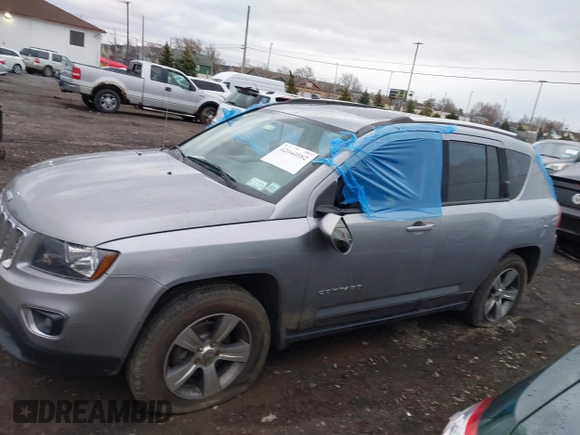 2017 Jeep Compass High Altitude with VIN 1C4NJDEB8HD100971, listed as a IAAI auction lot 42044082 with 94,486 mi miles. Bid and sale history available at carsss.com. Image 14.