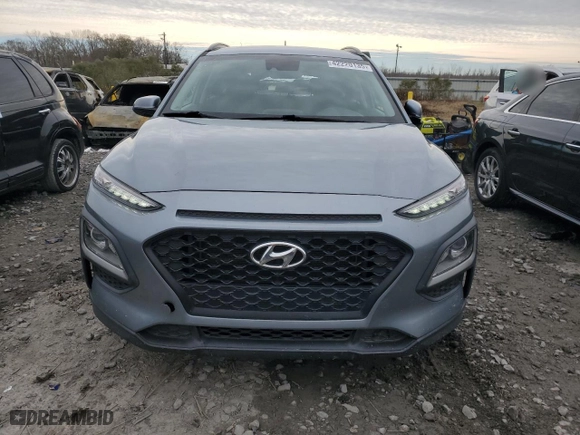 2020 Hyundai Kona SEL with VIN KM8K22AA1LU591356, listed as a Copart auction lot 42220135 with 52,026 mi miles and Salvage Title. Bid and sale history available at carsss.com. Image 5.