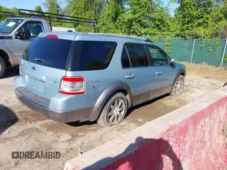 2008 Ford Taurus X SEL with VIN 1FMDK05W08GA43003, listed as a IAAI auction lot 42122695 with 105,484 mi miles and . Bid and sale history available at DreamBid. Image 4.
