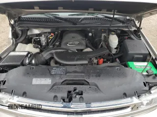 2005 Chevrolet Suburban LT with VIN 1GNFK16ZX5J132840, listed as a Copart auction lot 49240485 with 204,463 mi miles and Non repairable. Bid and sale history available at DreamBid. Image 13.