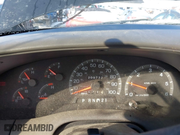 1997 Ford F-150 XL with VIN 1FTDF08W5VKD47103, listed as a IAAI auction lot 41345739 with 209,732 mi miles. Bid and sale history available at carsss.com. Image 7.