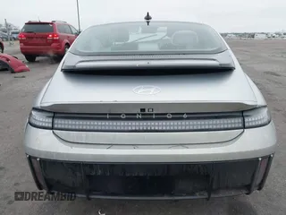 2024 Hyundai Ioniq 6 SEL z VIN KMHM34AC1RA063734, wystawiony jako IAAI lot #41222335 z przebiegiem 3389 mil mil oraz . Historia ofert i sprzedaży dostępna na DreamBid. Obrazek 17.