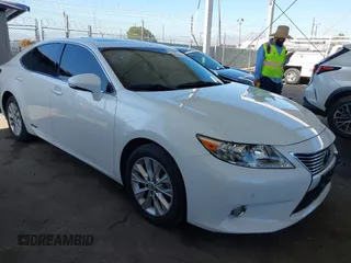 2013 Lexus ES 300h with VIN JTHBW1GG6D2021010, listed as a IAAI auction lot 42498848 with 86,192 mi miles and . Bid and sale history available at DreamBid. Image 1.